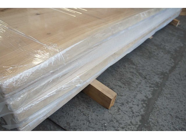 1x massief eiken tafelblad boomstameffect 2m40 - afbeelding 1 van  4