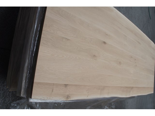 1x massief eiken tafelblad boomstameffect 2m40 - afbeelding 3 van  4