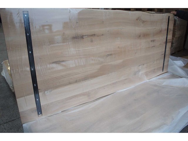 1x massief eiken tafelblad boomstameffect 2m40 - afbeelding 4 van  4