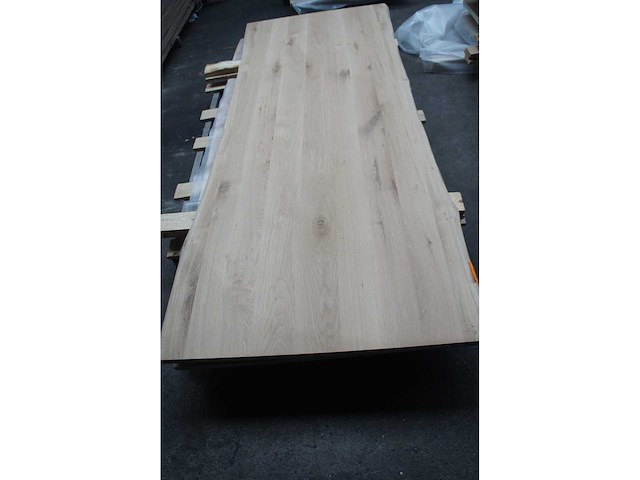 1x massief eiken tafelblad boomstameffect 2m40 - afbeelding 2 van  3