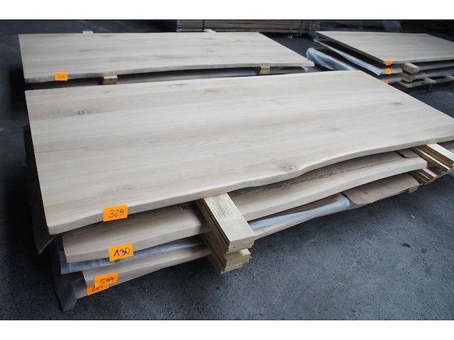 1x massief eiken tafelblad boomstameffect 2m40 - afbeelding 1 van  3