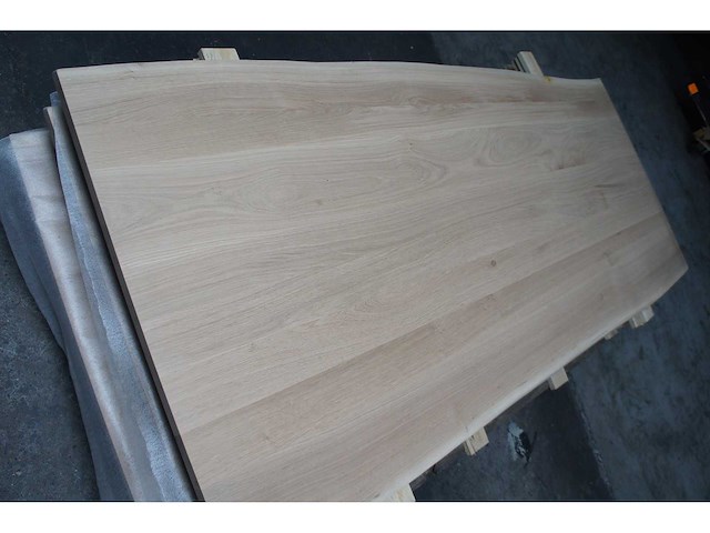 1x massief eiken tafelblad boomstameffect 2m40 - afbeelding 4 van  4