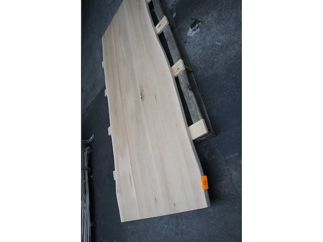 1x massief eiken tafelblad boomstameffect 2m40 - afbeelding 1 van  3