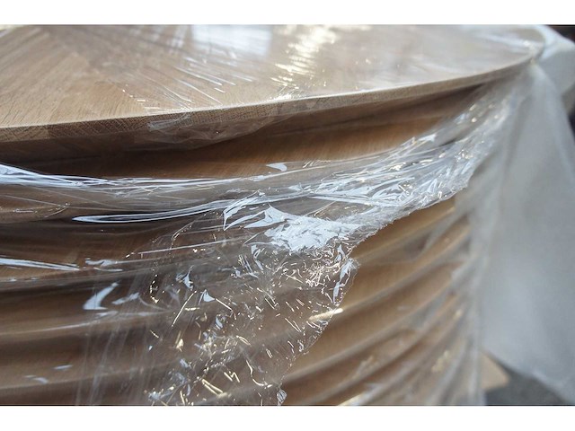 1x massief eiken tafelblad rond 1m20 - afbeelding 2 van  3