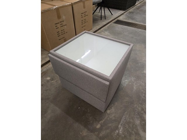 1x nachtkastje in stof met lade en glasblad 50x50x46h - afbeelding 2 van  9