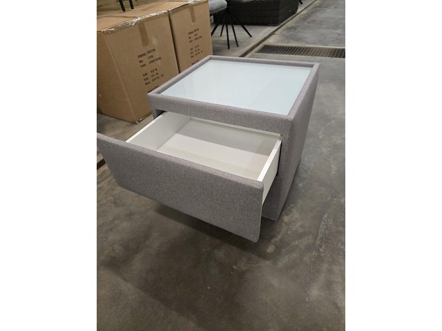 1x nachtkastje in stof met lade en glasblad 50x50x46h - afbeelding 4 van  9