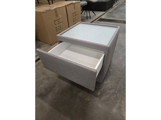 1x nachtkastje in stof met lade en glasblad 50x50x46h - afbeelding 5 van  9