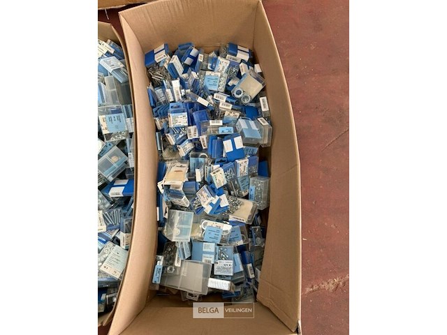 1x pallet met div bouten, moeren en sluitringen frhei - afbeelding 4 van  4