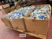 1x pallet met div bouten, schroeven en moeren - afbeelding 1 van  5