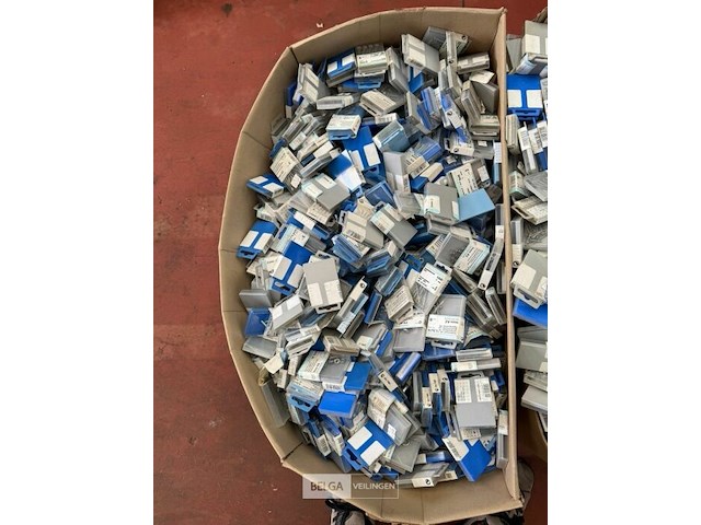 1x pallet met div bouten, schroeven en moeren - afbeelding 5 van  5