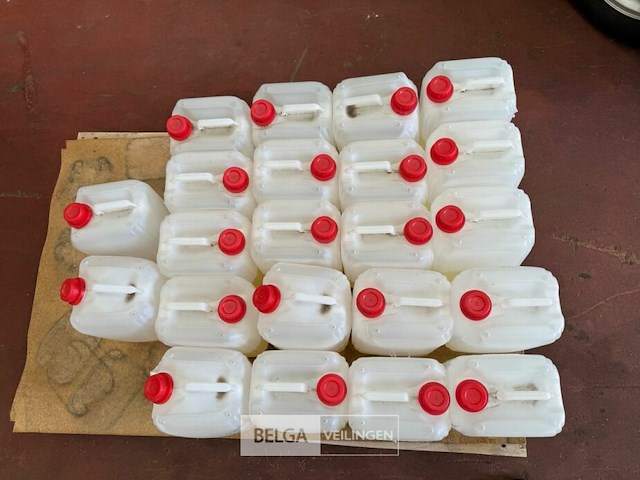 1x pallet met thinner - afbeelding 2 van  3