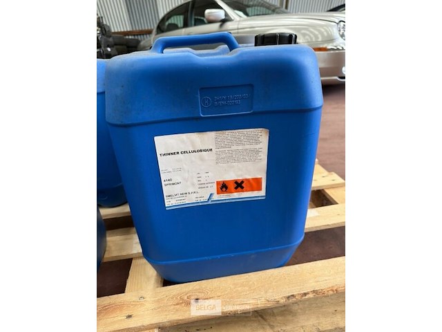 1x pallet met thinner - afbeelding 5 van  5