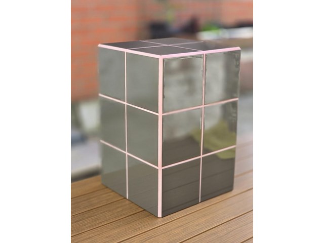 1x prototype design tegeltafel handmade 31x31x46h - afbeelding 1 van  7