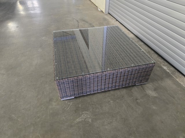 1x salontafel rottan met glazen blad 105x105x35h - afbeelding 4 van  4
