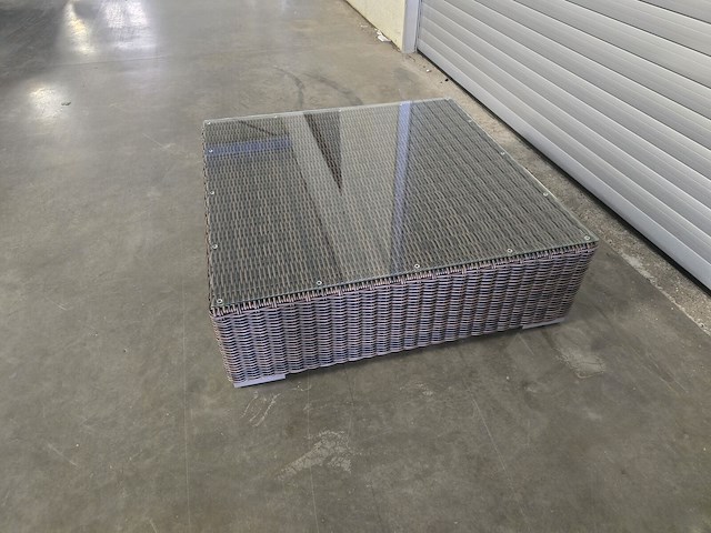 1x salontafel rottan met glazen blad 105x105x35h - afbeelding 4 van  4