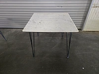 1x tafel vierkant 90x90 met wit marmeren blad