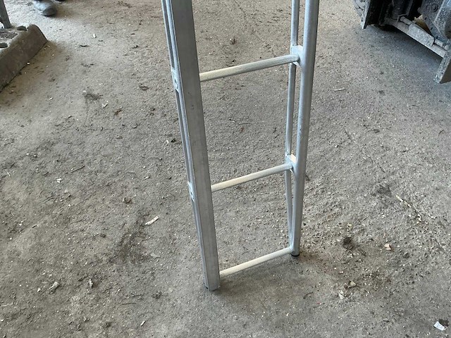 1x19 nok ladder met valblok - afbeelding 2 van  4