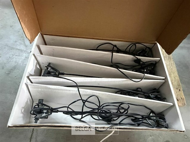 1x4 flexibel tafellamp kleur zwart - afbeelding 4 van  5