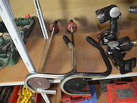 2 accu boormachines hitachi, 2 pillampen, 4 accu hitachi en lader hitachi - afbeelding 6 van  6