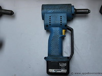 2 accu popnageltangen gesipa vv oplader en extra batterij, werking niet gekend - afbeelding 1 van  4