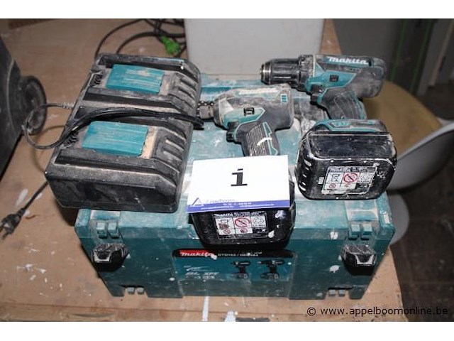 2 accu schroefmachines makita vv lader - afbeelding 1 van  3