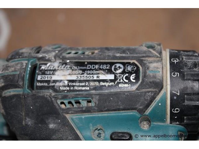 2 accu schroefmachines makita vv lader - afbeelding 2 van  3