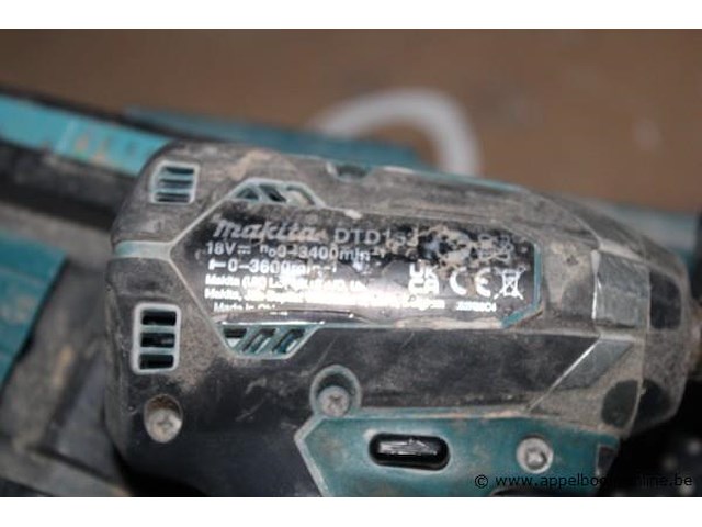 2 accu schroefmachines makita vv lader - afbeelding 3 van  3