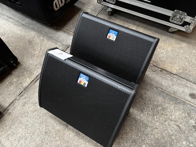 2 active monitors db technologies flexis fm 12db - afbeelding 1 van  3