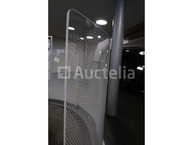 2 afgeronde courtesy walls - afbeelding 1 van  9