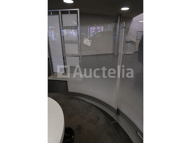 2 afgeronde courtesy walls - afbeelding 8 van  9