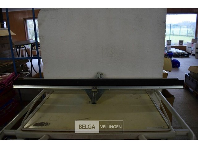 2 aftrekkers - afbeelding 1 van  3