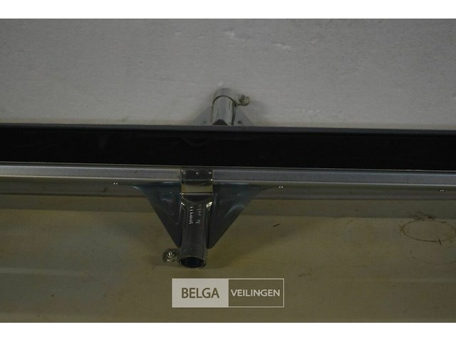 2 aftrekkers - afbeelding 2 van  3