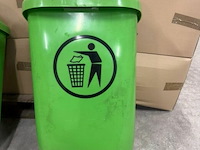 2 afvalbakken - afbeelding 1 van  1