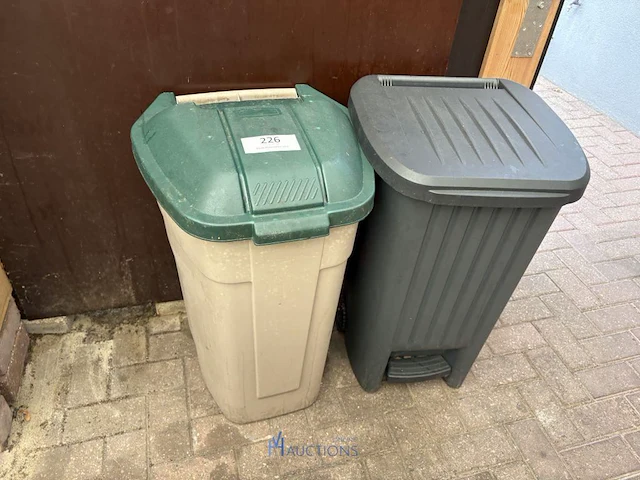 2 afvalcontainers - afbeelding 3 van  9