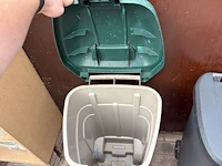 2 afvalcontainers - afbeelding 4 van  9