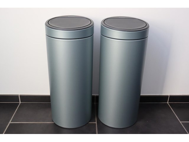 2 afvalemmers brabantia - afbeelding 1 van  3