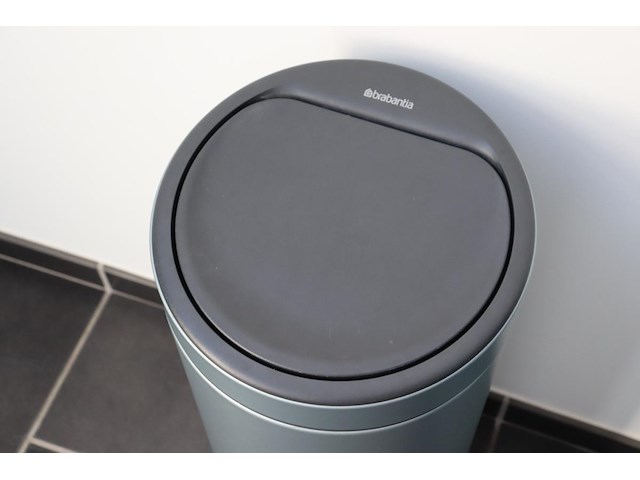 2 afvalemmers brabantia - afbeelding 2 van  3