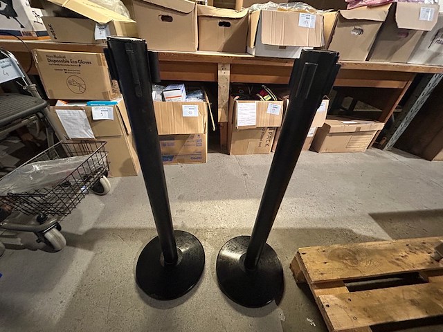 2 afzetpalen - afbeelding 1 van  3