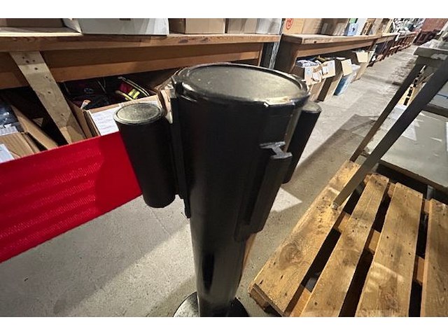 2 afzetpalen - afbeelding 3 van  3