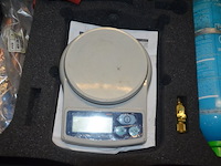 2 alu koffers met koelvloeistof koelkast en digitale weegschaal (b425) - afbeelding 4 van  8