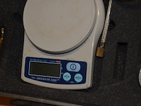 2 alu koffers met koelvloeistof koelkast en digitale weegschaal (b425) - afbeelding 8 van  8