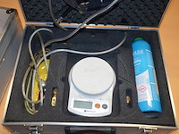 2 alu koffers met koelvloeistof koelkast en digitale weegschaal (b425) - afbeelding 1 van  7