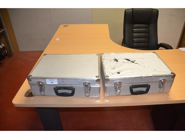 2 alu koffers met koelvloeistof koelkast en digitale weegschaal (b425) - afbeelding 3 van  7