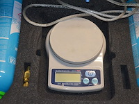 2 alu koffers met koelvloeistof koelkast en digitale weegschaal (b425) - afbeelding 7 van  7