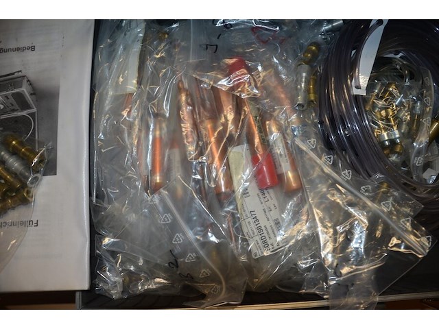 2 alu koffers met koelvloeistof koelkast en digitale weegschaal (b425) - afbeelding 7 van  7