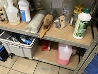 2 alu opbergrekken met inhoud - afbeelding 4 van  9