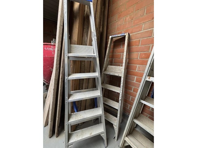 2 alu trapladders - afbeelding 1 van  1
