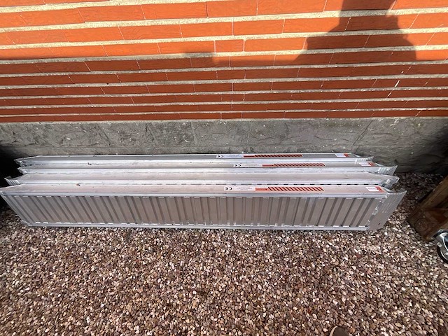 2 aluminium geribbelde laadhelling 3t traileronderdelen & accessoires - afbeelding 3 van  3