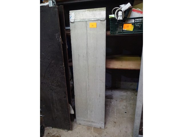 2 aluminium oprijplaten l. 1,50m - b.0,40m - afbeelding 1 van  4