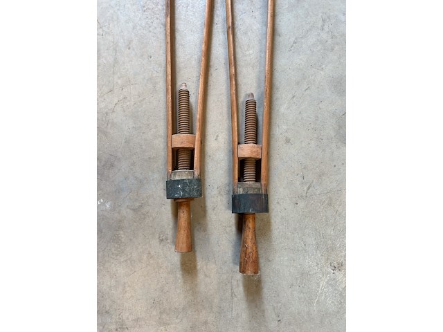 2 antieke krukken - afbeelding 3 van  3